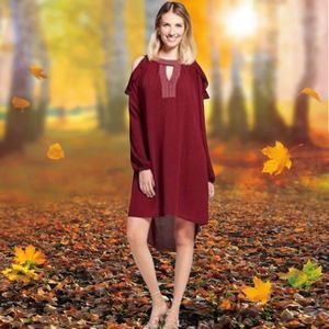 Knox Rose Medium Maroon Cold Shoulder High Low